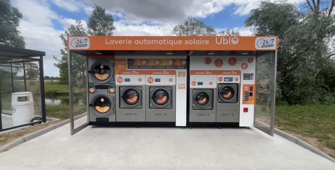 Kiosque Ublo, laverie automatique solaire en libre-service